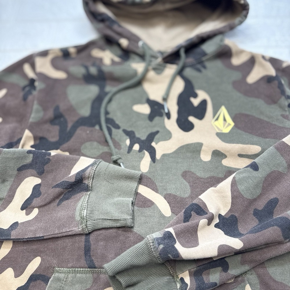 Volcom Vamo Hoodie Sweatshirt Camouflage Men Small Pullover Fleece Skate